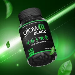 Frasco preto do GlowFit Black com letras verdes, tampa preta e cápsulas pretas, cercado de folhas verdes